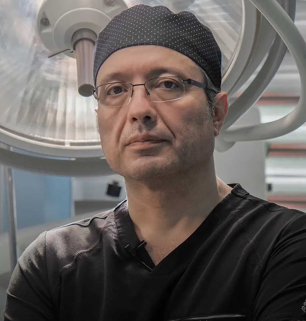 Dr. Kamran Kaviyani Far